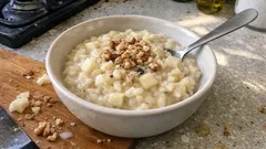 Risotto pere e gorgonzola: cremoso, elegante e pronto con pochi passaggi