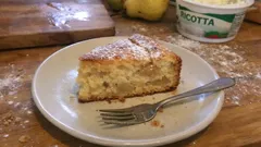 Torta ricotta e pere soffice e cremosa: l’impasto che resta buono anche il giorno dopo