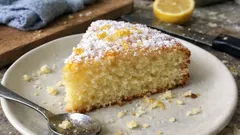 Torta all’acqua al limone senza uova: soffice, profumata e facile da fare