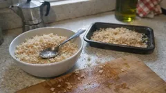 Panko fatto in casa al forno: briciole leggere e super croccanti con 1 ingrediente